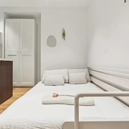 Lavie Maison Hot Tub And Ac Near Arc De Triomphe Apartment