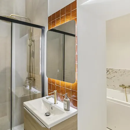 Appartement Lavie Maison Hot Tub And Ac Near Arc De Triomphe Paris