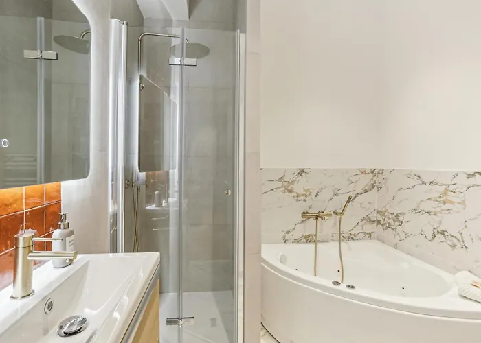 Lavie Maison Hot Tub And Ac Near Arc De Triomphe * パリ